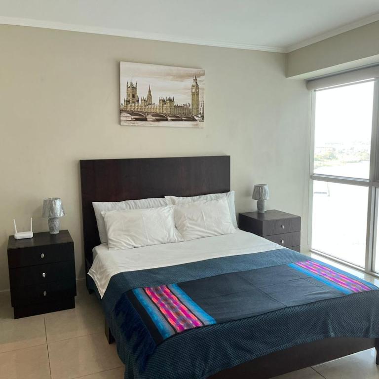 Puerto Santa Ana Suites Guayaquil - Suite con balcón - 9