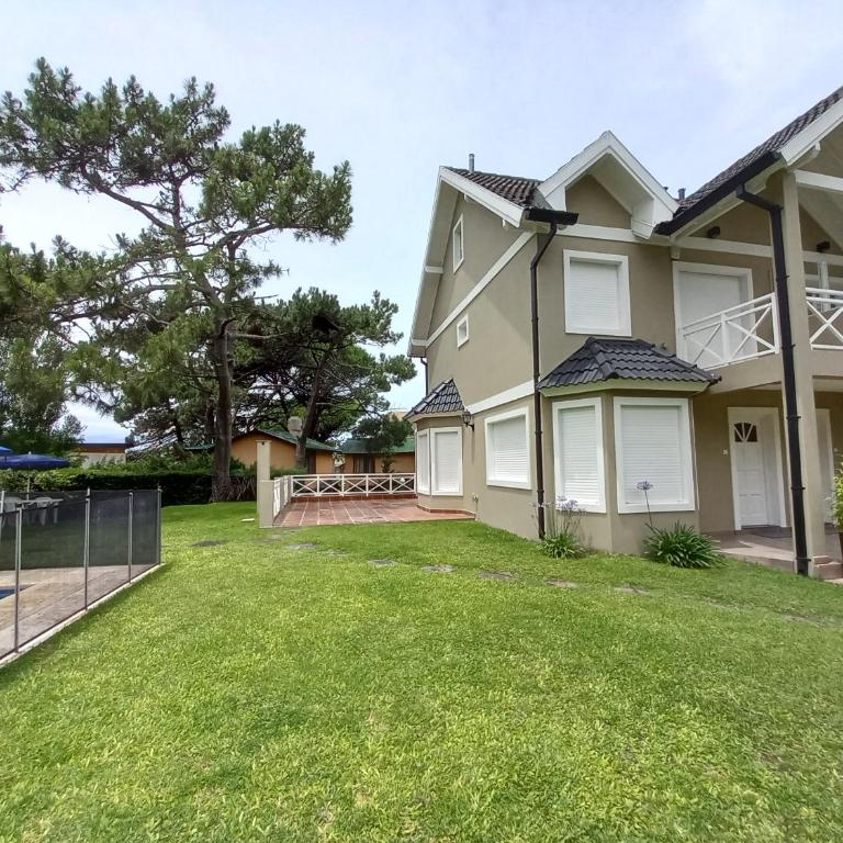 Picun Cuyen - Three-Bedroom Townhouse - 3