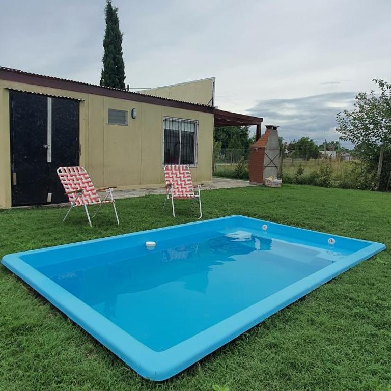Casa con PILETA, PARRILLA y cochera cubierta - Casa de 2 dormitorios - 3