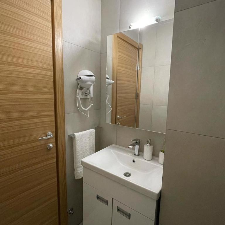 SKY PEAK KRALJEVI ČARDACI APARTMENT - Apartman sa 1 Spavaćom Sobom - 8