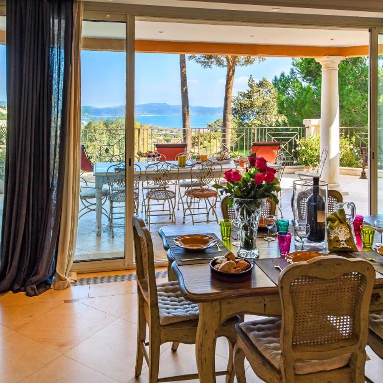 Villa Darius Belle et grande villa, piscine, clim, vue mer Cavalaire sur Mer - Villa with Sea View - 14