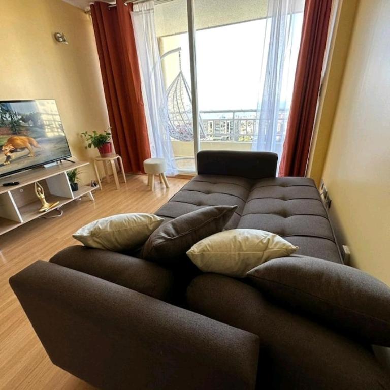 Departamento con vista al mar - Three-Bedroom Apartment - 2