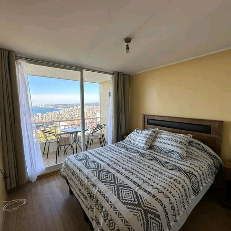 Departamento con vista al mar - Three-Bedroom Apartment - 14