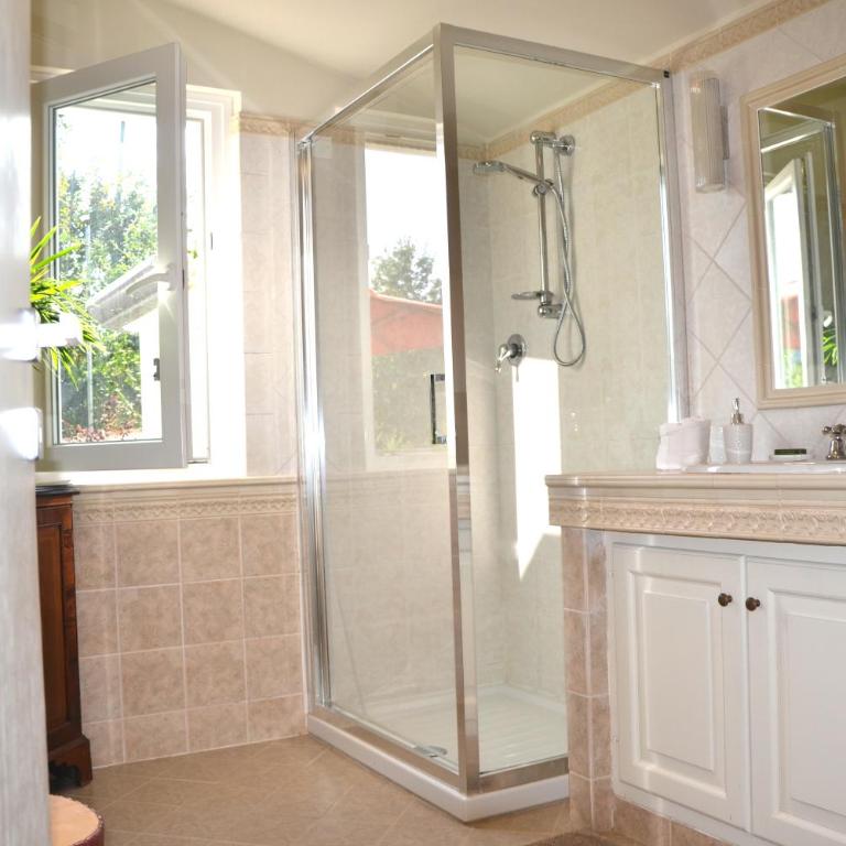 Villa Costa Medea - Villa con piscina privada - 24