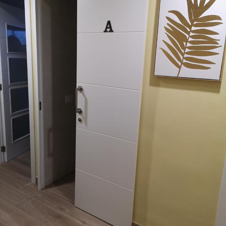 Hostal Mari en La Laguna, alquiler habitación privada en hostal, 6 habitaciones cerca de la universidad y aeropuerto Norte, 3 baños compartidos - Habitación Doble - 25