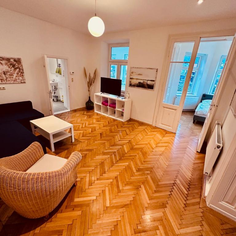 Villa Traun - Ferienwohnung mit Balkon (Top3) - 7