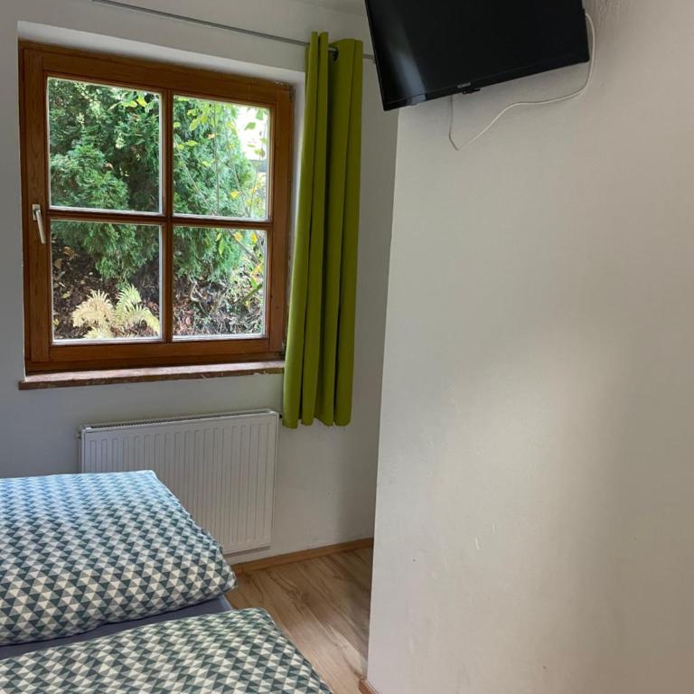 Apartment Sabrina - Familienzimmer mit Badewanne - 7