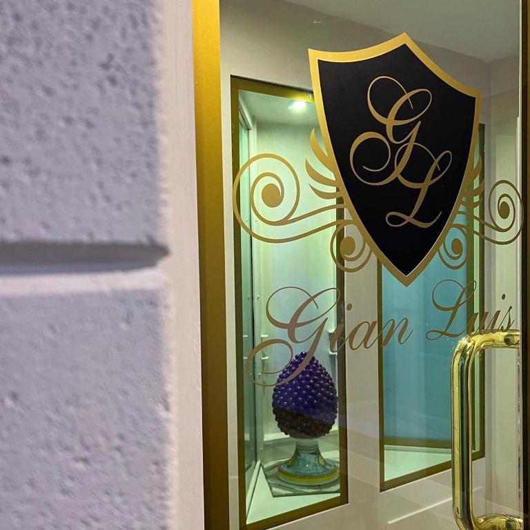 GianLuis Luxury Suites - Suite Deluxe con Vasca Idromassaggio - 11