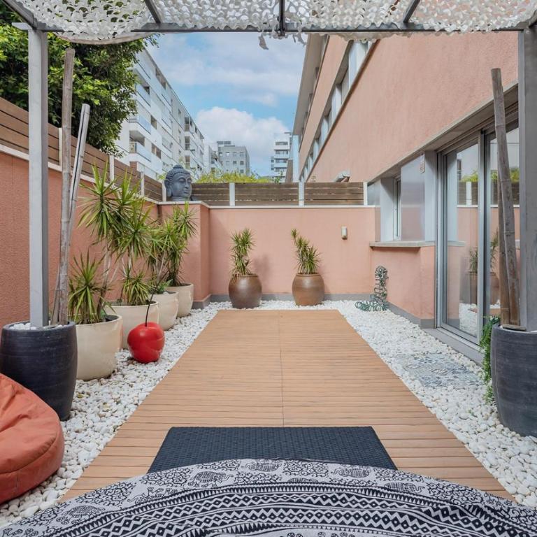 Pool LUXURY 2 Bedrooms - 2 Terraces - Parking - Long Term - Two-Bedroom Apartment - 8