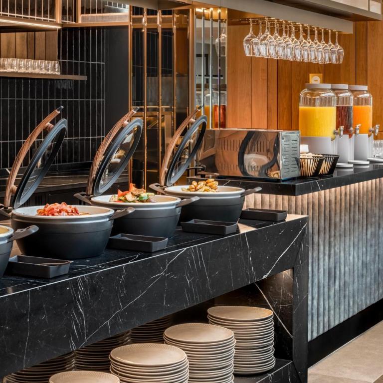 Munich Marriott Hotel City West - Executive Zimmer mit Kingsize-Bett - Zugang zur Club Lounge - 10
