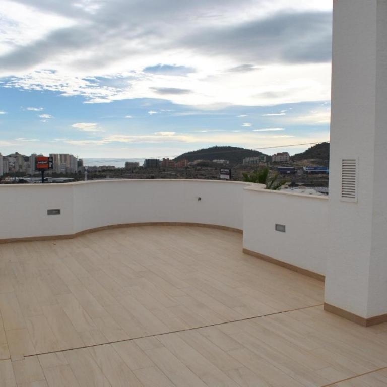 PANORAMISCH modern vakantiehuis in Finestrat bij Benidorm met 3 slaapkamers, gelegen op de 1ste lijn met privézwembad en omheinde privétuin, zicht op zee, de bergen met 'Kilómetro Vertical del Puig Campana' en op de skyline van Benidorm City en Finestrat - Casa de 3 dormitorios - 26