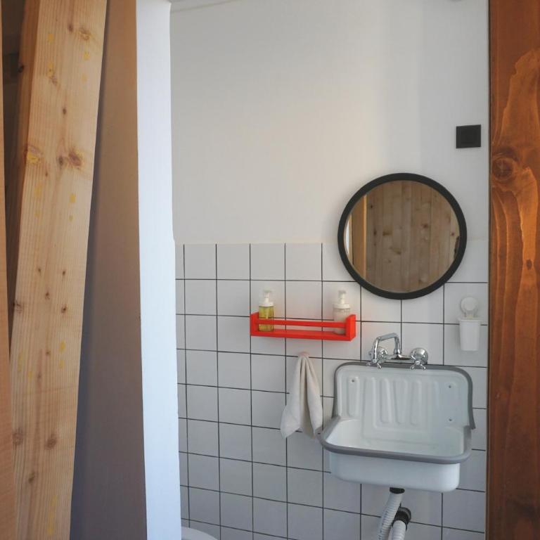 Montana - Budget Double Room - 8