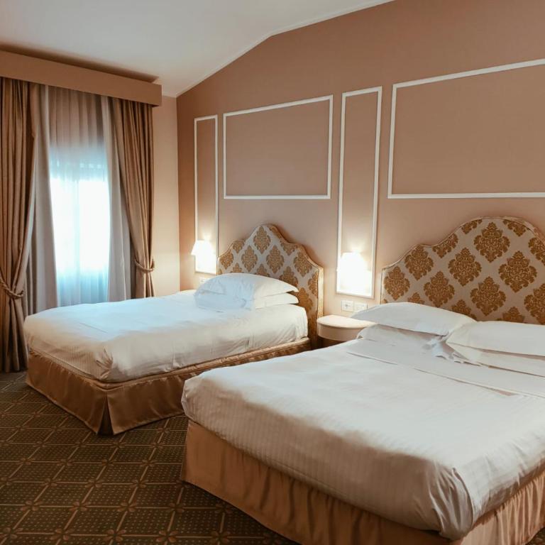 Hotel Villa San Lucchese - Camera Familiare (2 Adulti + 1 Bambino) - 2