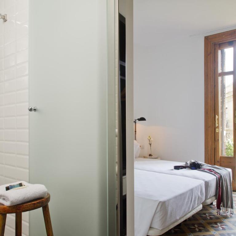 Som Nit Triomf - Double or Twin Room with Balcony - 24
