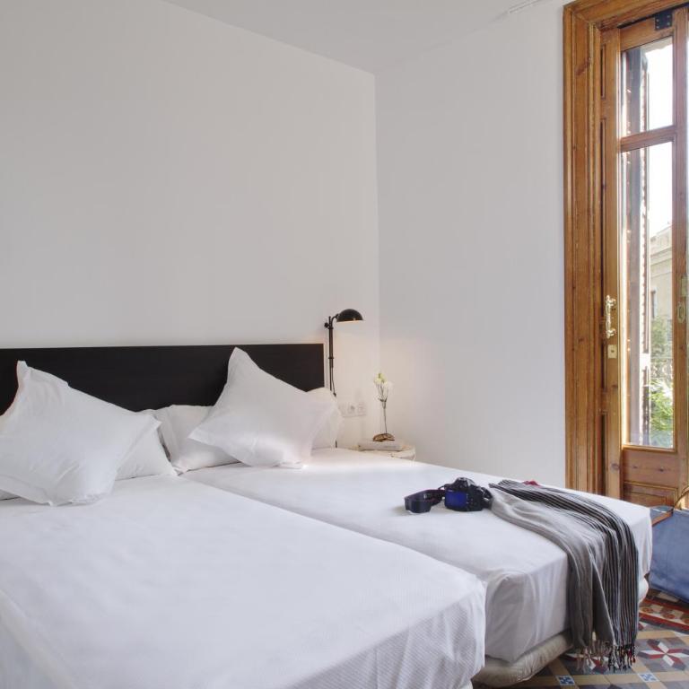 Som Nit Triomf - Double or Twin Room with Balcony - 22