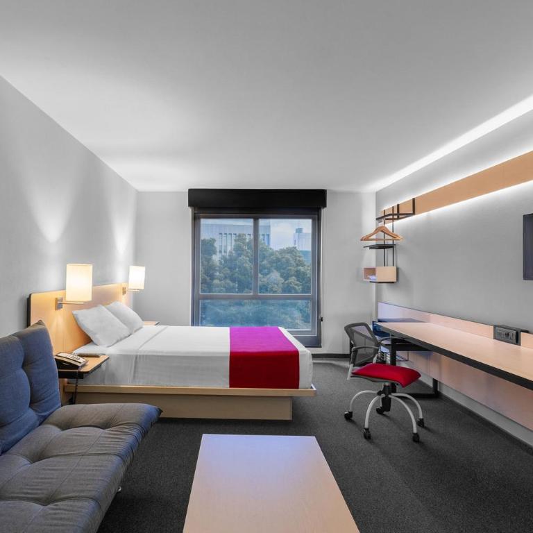 City Express Plus by Marriott Guadalajara Expo - Superior Queen Room with Sofa Bed - 5