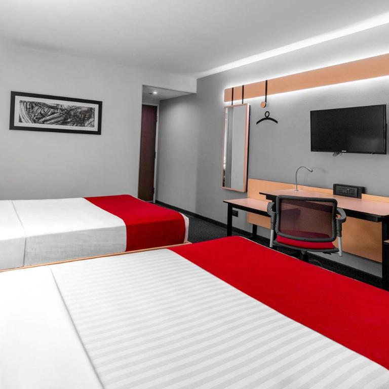 City Express Plus by Marriott Guadalajara Expo - Double Room with Two Double Beds - 2