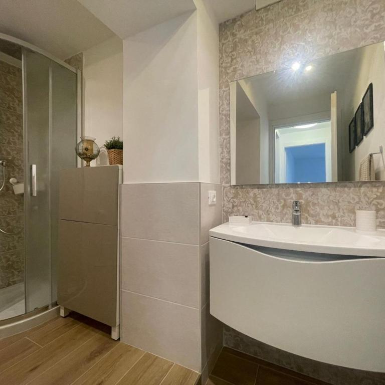 CAIROLI14 - Two-Bedroom Apartment - 9