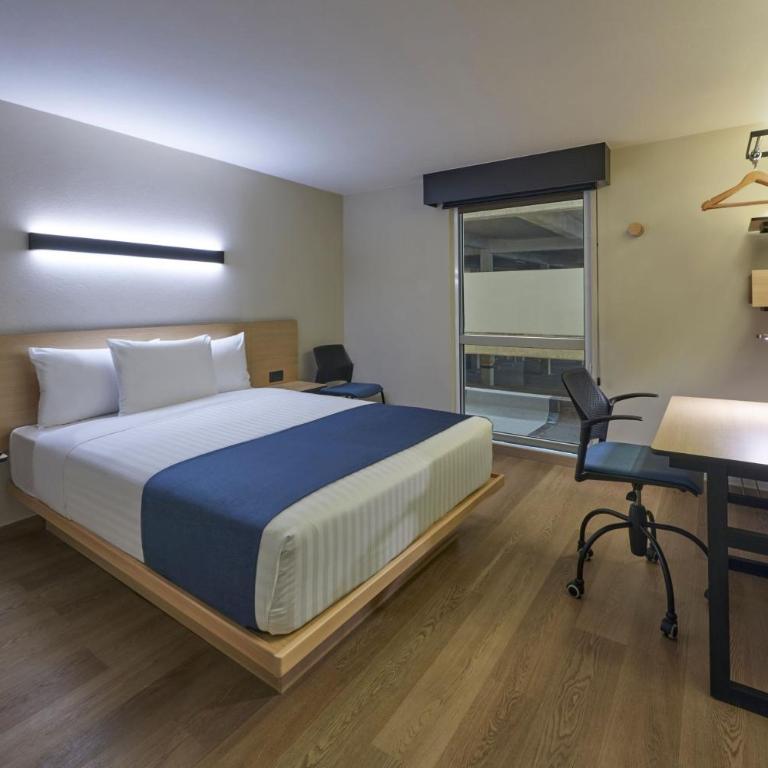 City Express by Marriott Cancun Aeropuerto - Standard Queen Room - 1