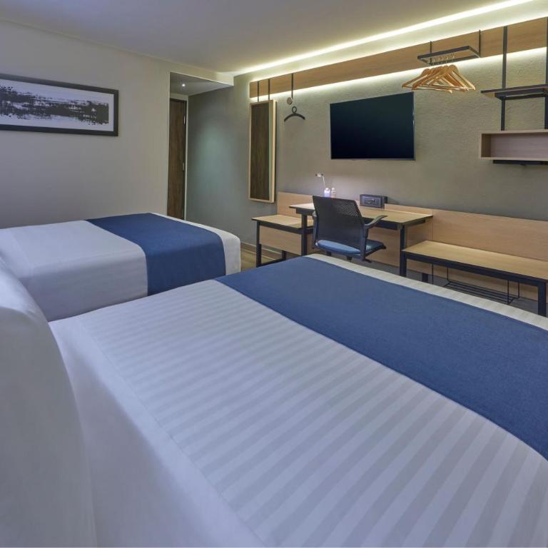 City Express by Marriott Cancun Aeropuerto - Double Room with Two Double Beds - 4