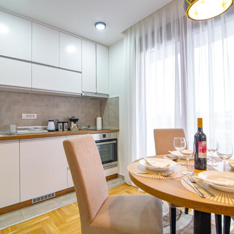 Apartman Holiday Binis Spa - Apartman sa 1 Spavaćom Sobom - 5
