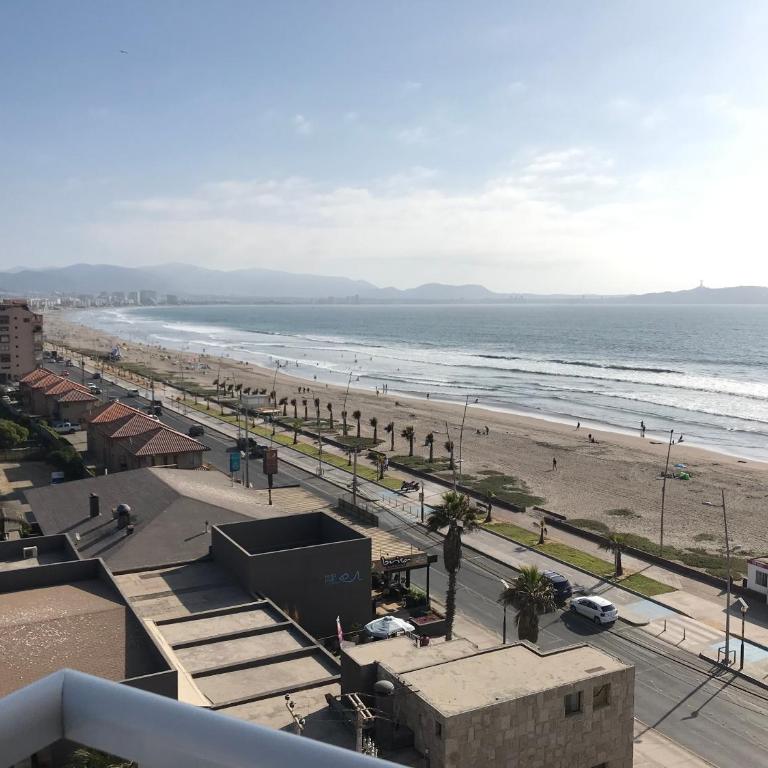 Hermoso departamento en Av. del Mar - Two-Bedroom Apartment - 4