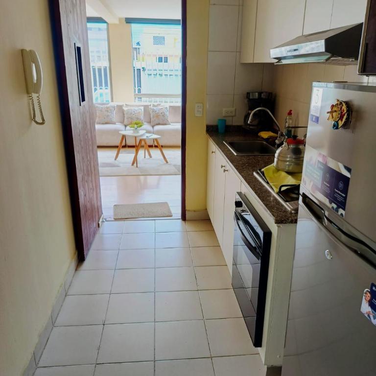 Departamento completo cerca de Embajada Americana - Three-Bedroom Apartment - 4