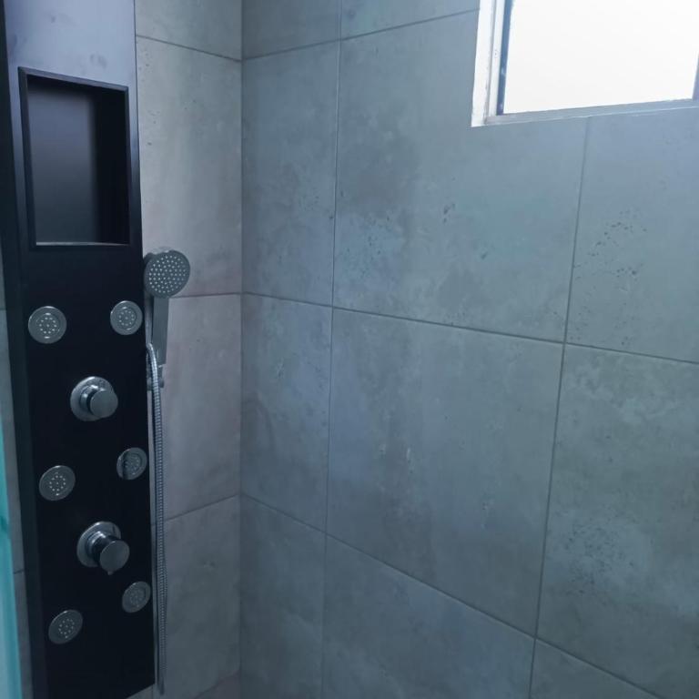 Departamento completo cerca de Embajada Americana - Three-Bedroom Apartment - 11