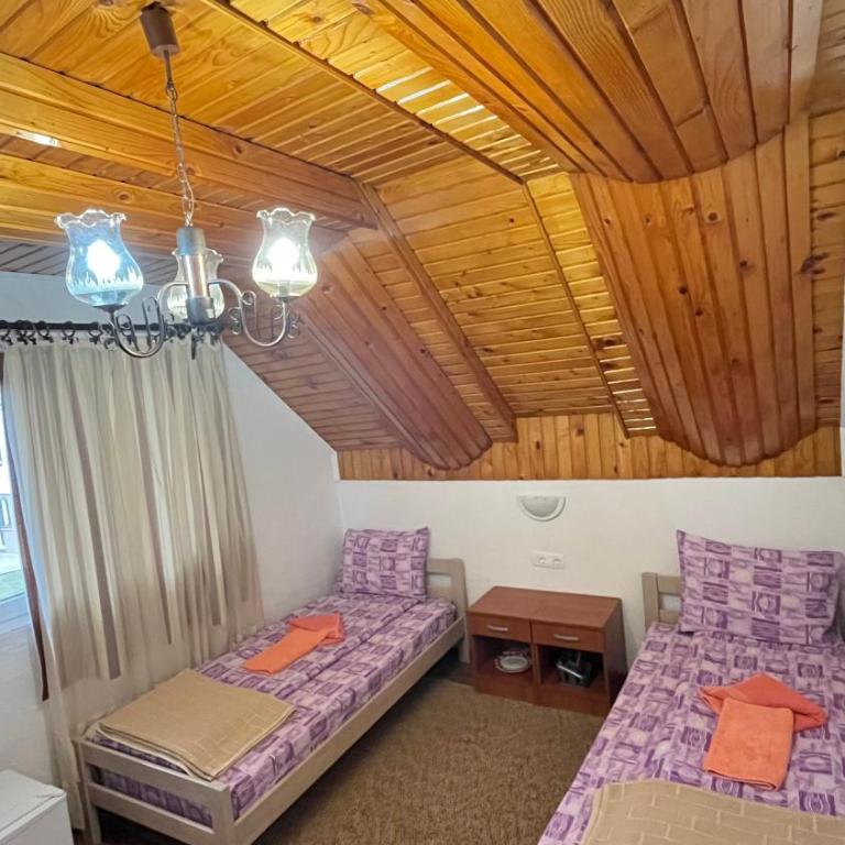 SNAM Rooms&Apartment - Twin Room with Shared Bathroom - 6