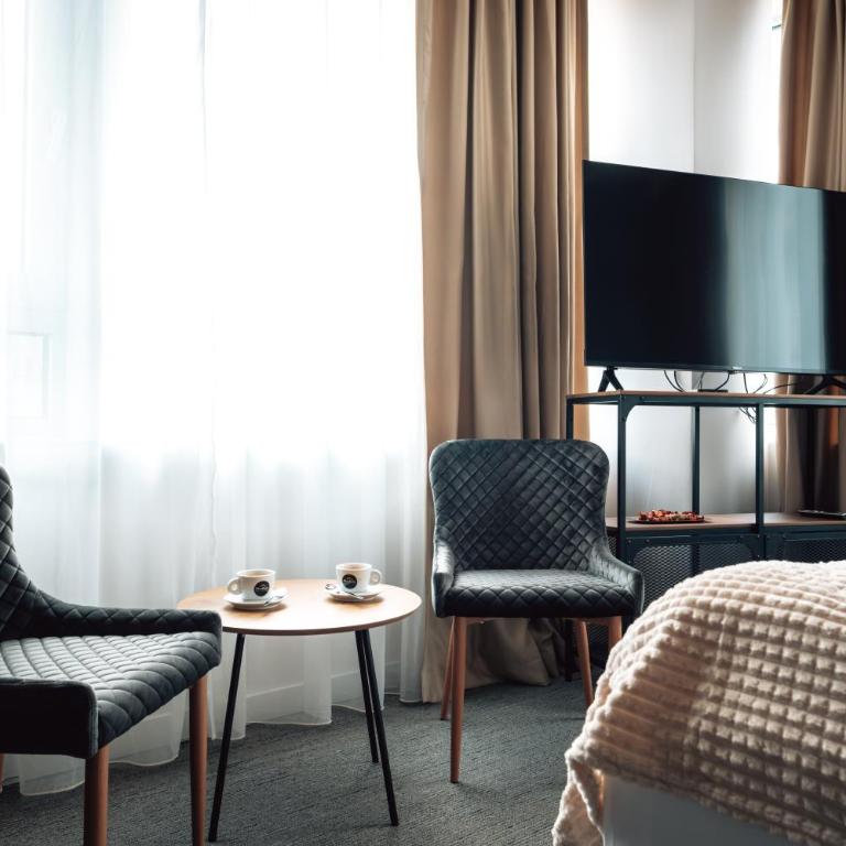 CIRCLE OF 2 - Deluks Soba sa Bračnim Krevetom (King-size) - 3