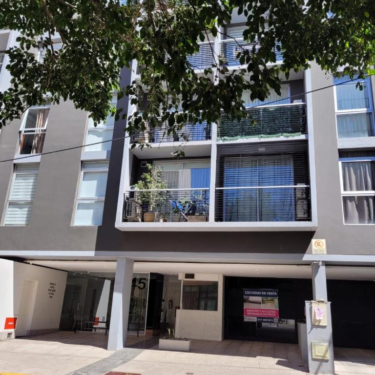 Estudio muy luminoso c/ balcón zona Congreso. - Apartamento de 1 dormitorio - 48
