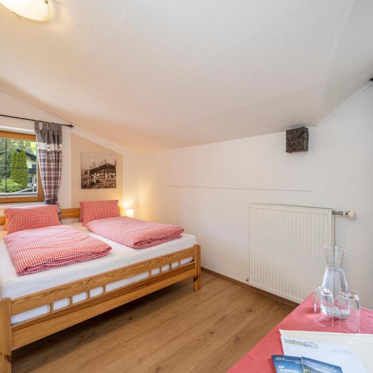 Landhaus Wolfgang Aubauerngut - Familienzimmer mit Balkon - 2