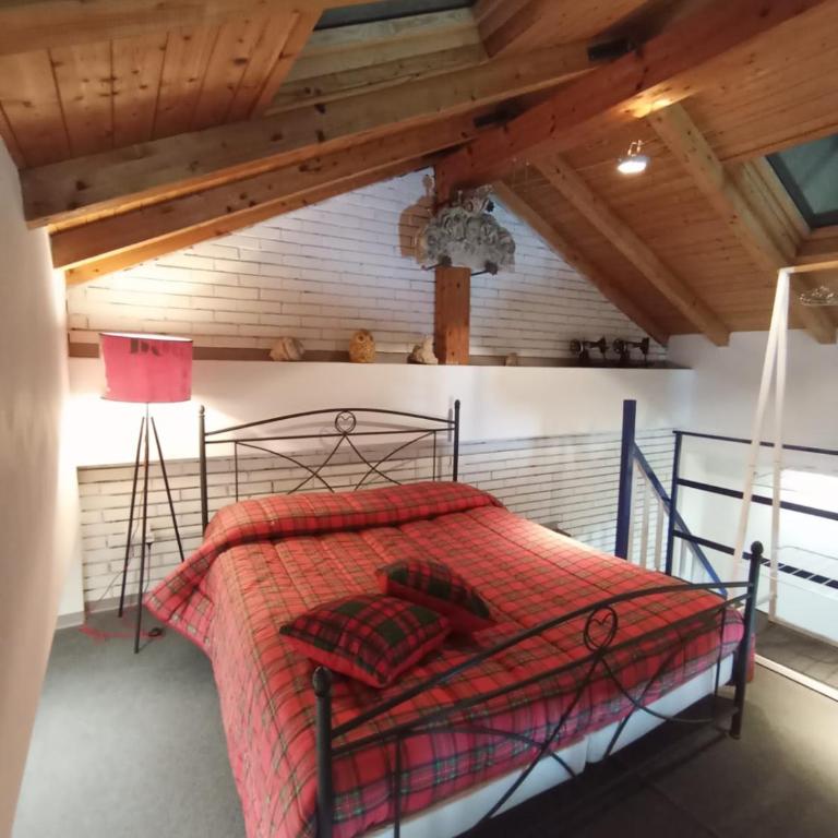 Loft House - Large Double Room - 10