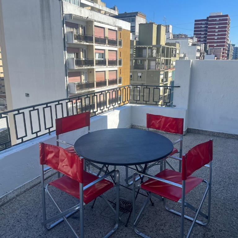 Depto. 3 ambientes Perfecta Ubicación Terraza Privada - Two-Bedroom Apartment - 9