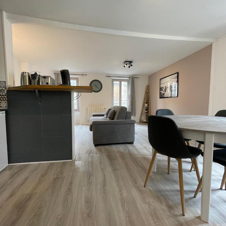 Le Duplex - Hyper centre - Tout équipé - Parking - Appartement 1 Chambre - 18
