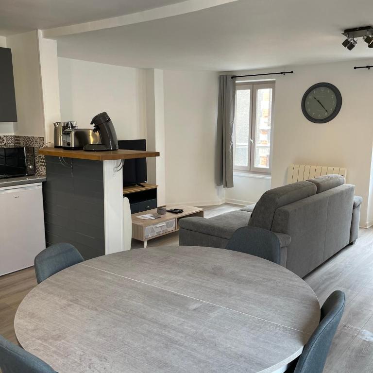 Le Duplex - Hyper centre - Tout équipé - Parking - Appartement 1 Chambre - 17