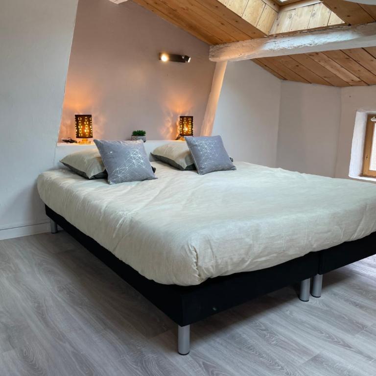 Le Duplex - Hyper centre - Tout équipé - Parking - Appartement 1 Chambre - 22