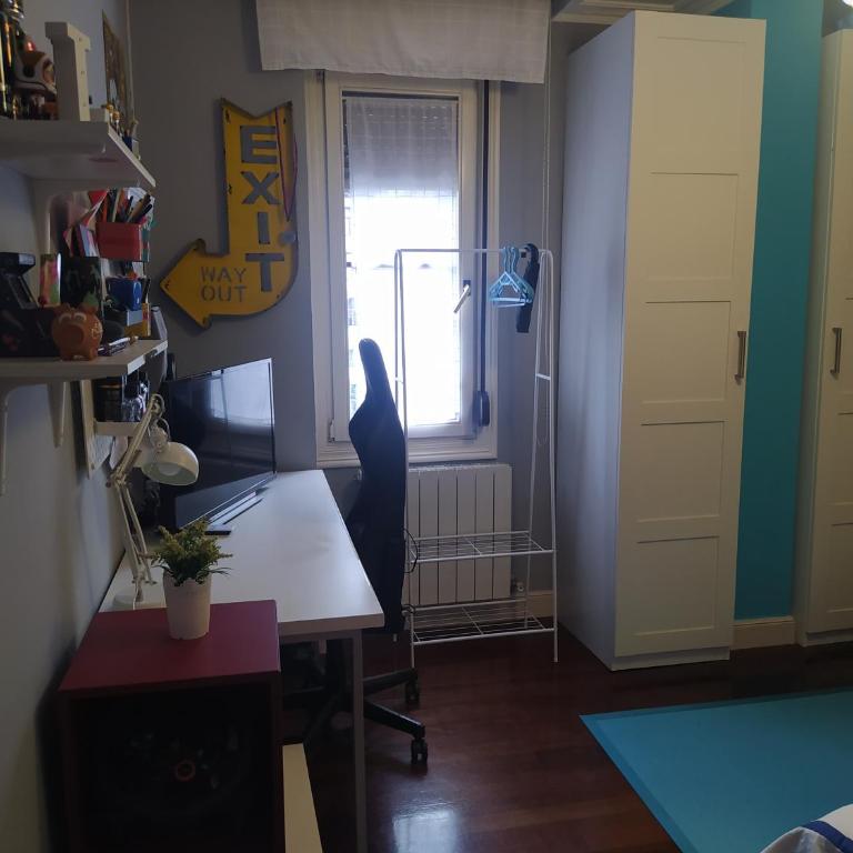Nuestro refugio - Casco Viejo con wifi y parking gratuito- - Three-Bedroom Apartment - 18