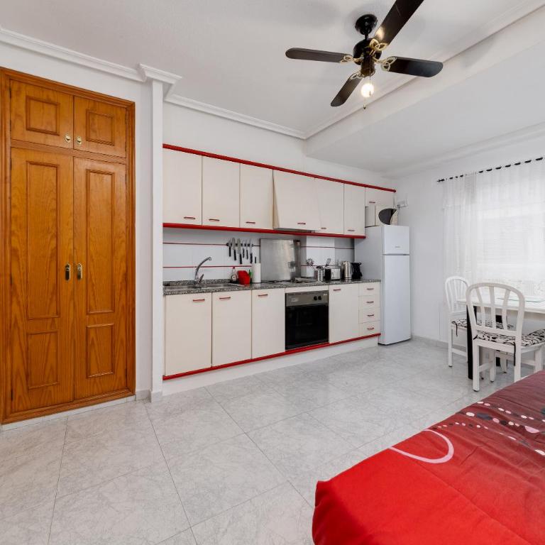 Lovely Apartment Near The Sea - One-Bedroom Apartment - 4