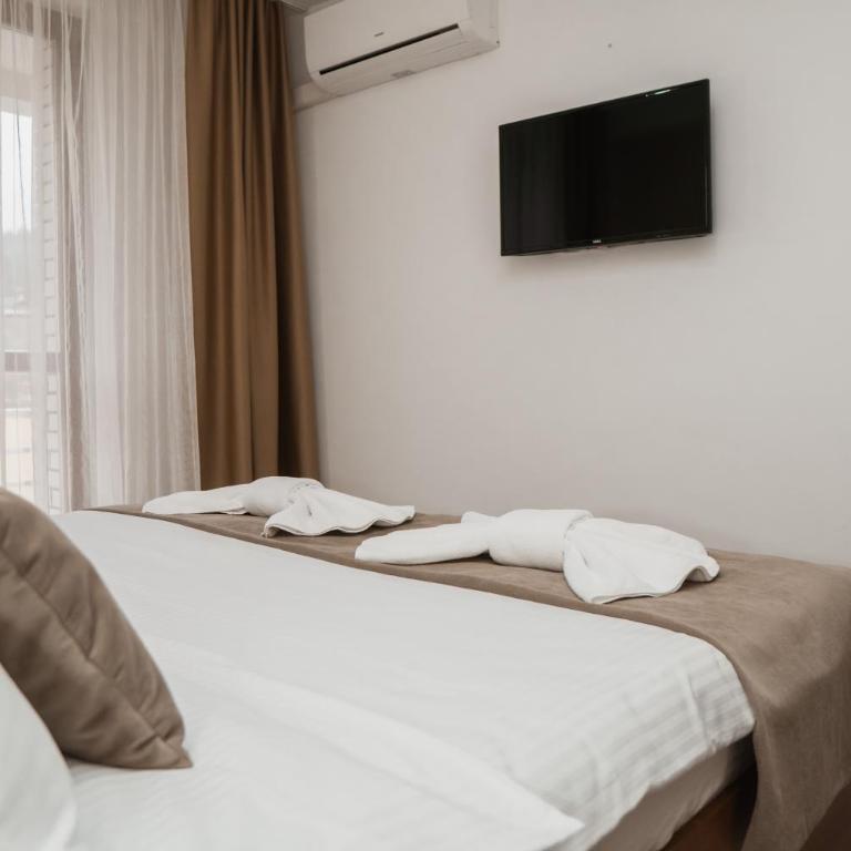 Hotel Damis - Double Room - 5