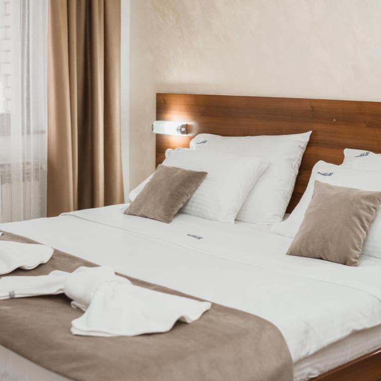 Hotel Damis - Double Room - 6