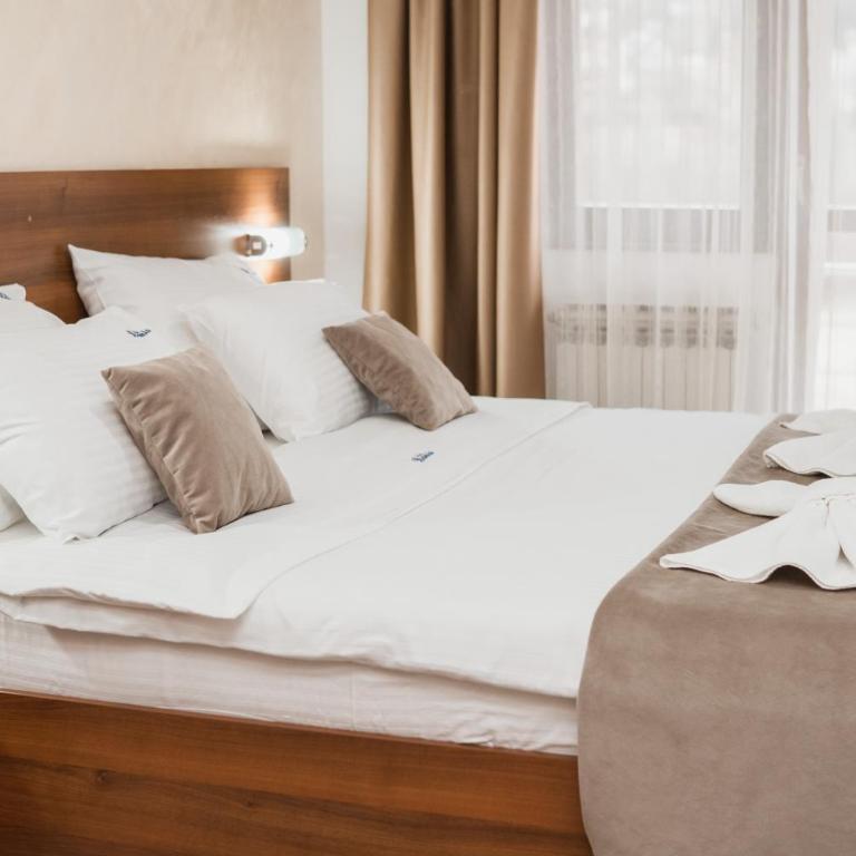 Hotel Damis - Double Room - 9