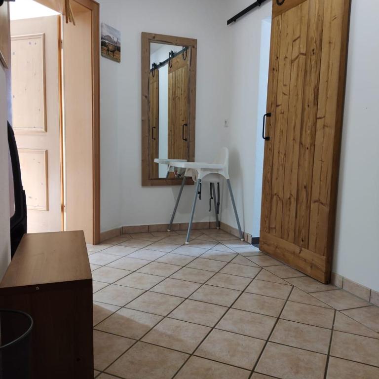 Ferienwohnung Alpenidylle - Chiemgau Karte - Apartment mit 2 Schlafzimmern - 2