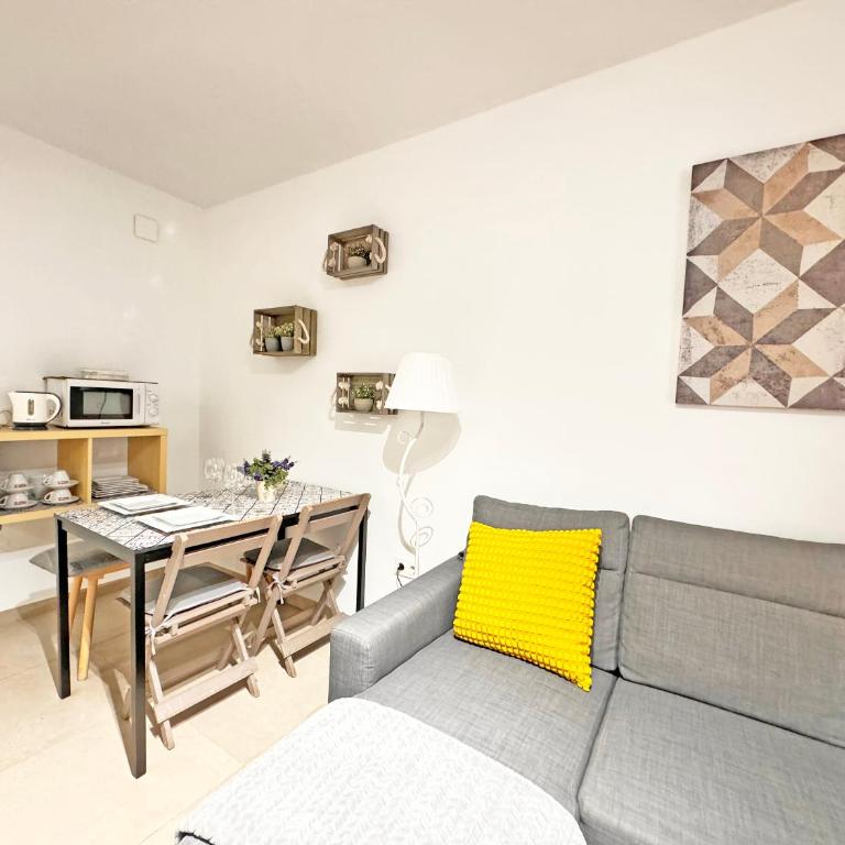 Triana Home Luxury - One-Bedroom Apartment - 4