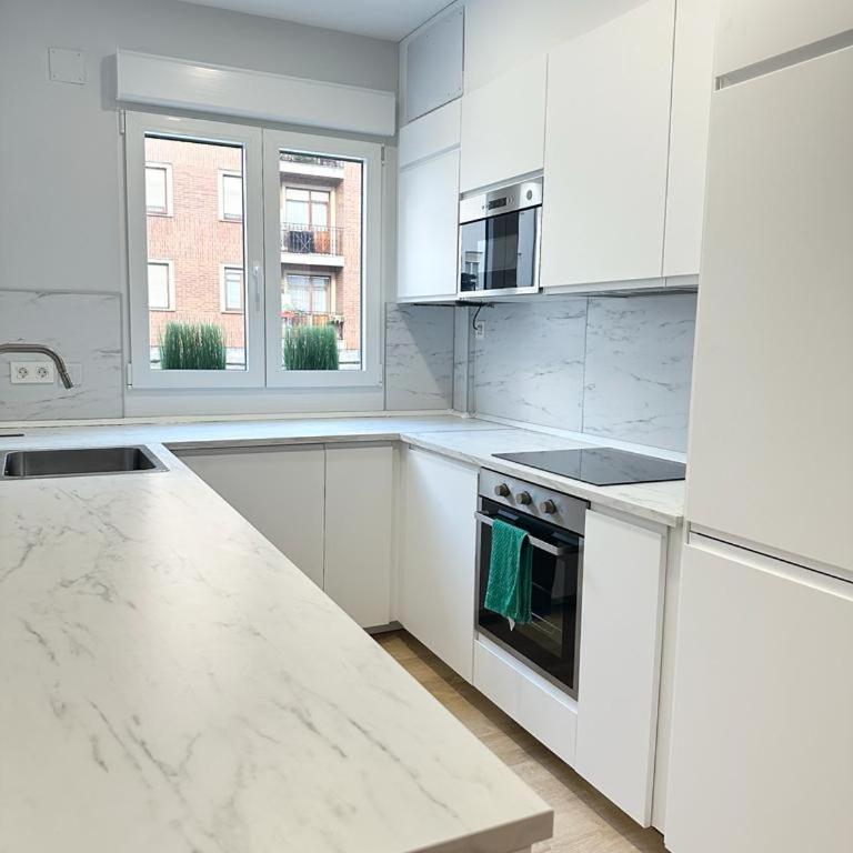 Guggenheim City Center 115m 3 HAB 2 BAÑOS - Three-Bedroom Apartment - 11