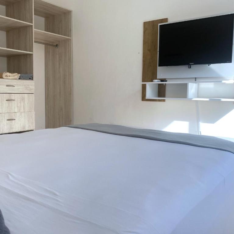 Casa en condominio privado, Alberca, terraza a 10 min de Playa Marlin - Three-Bedroom House - 15