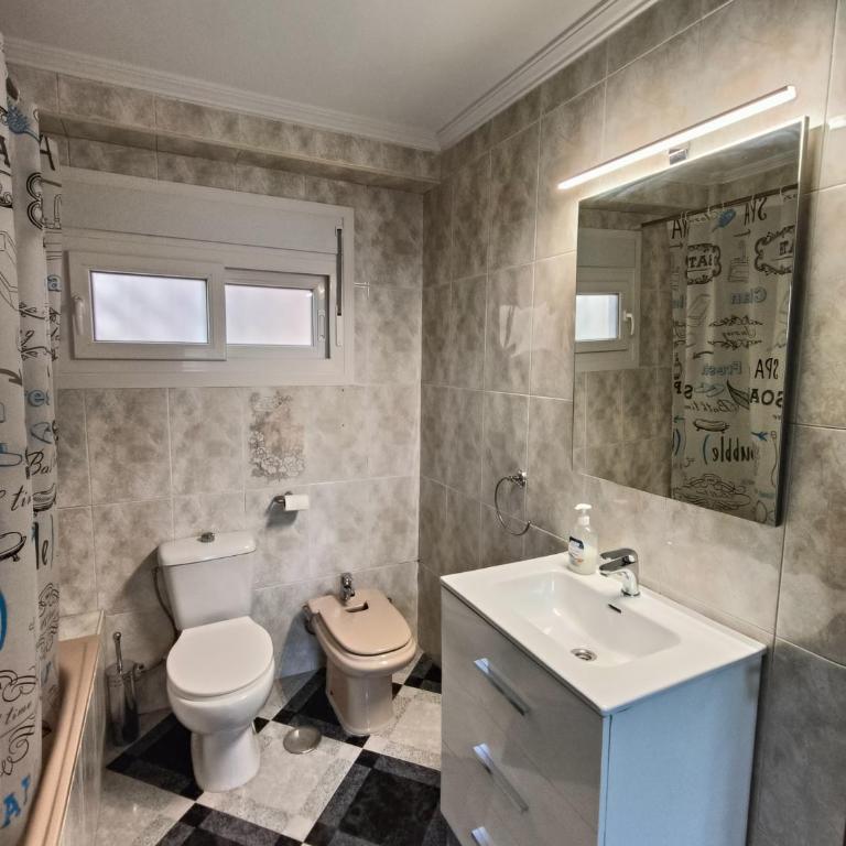 Piso calidad precio junto a la Playa de la Victoria - Apartamento de 2 dormitorios - 16