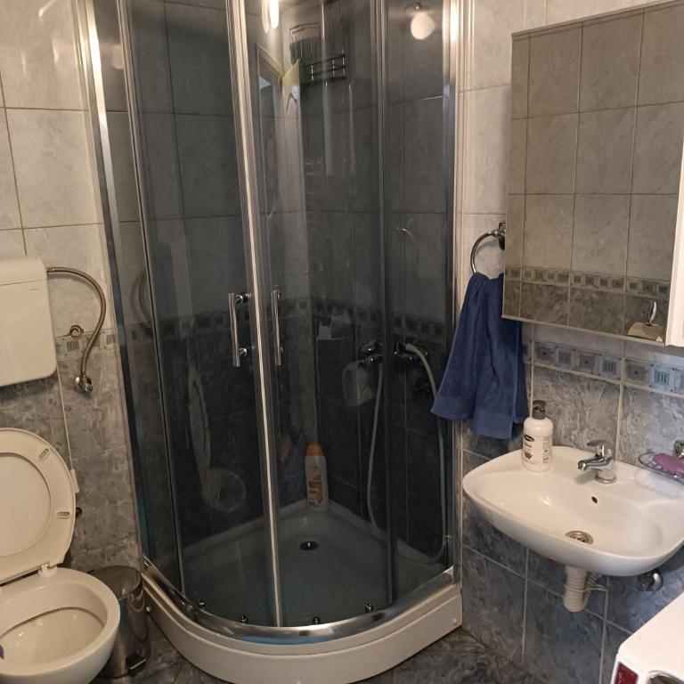 Apartman M & B - One-Bedroom Apartment - 12