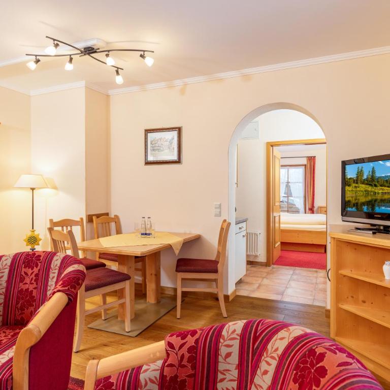 Sonnhof's Ferienresidenz - Apartment mit Blick auf die Berge - 1