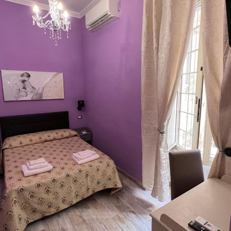 Guest House Biondi Cavour - Camera Familiare con Bagno Privato - 4
